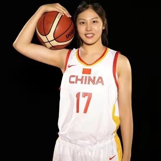 _电影策划_ 消息 首页 新闻 视频 大片 影库 CCTV6 VIP影院 搜索 电影 星闻 独家 更多 专题 图片 视频 滚动 首页 新闻 大片 影库 CCTV6 VIP影院 客户端 电影网>新闻>原创深度策划 蝉联票房日冠 “侏罗纪”系列为何可以长盛不衰？
