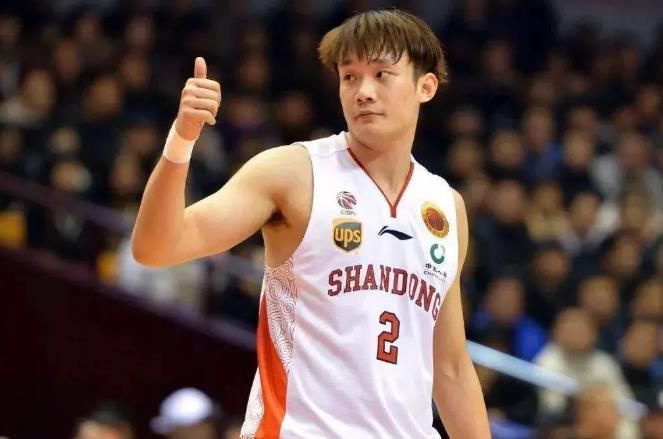 《目标战》在创作伊始，就希望将中国的军事题材电影“升级”，让观众真正通过故事、场面、武器装备等元素 《一号目标》23日公映 陈国富再度监制谍战电影 2014-05-20 陈国富策划监制，翟俊杰、翟小兴父子执导，蒋勤勤、刘小锋主演的谍战电影《一号目标》19日在京举行首映发布会。